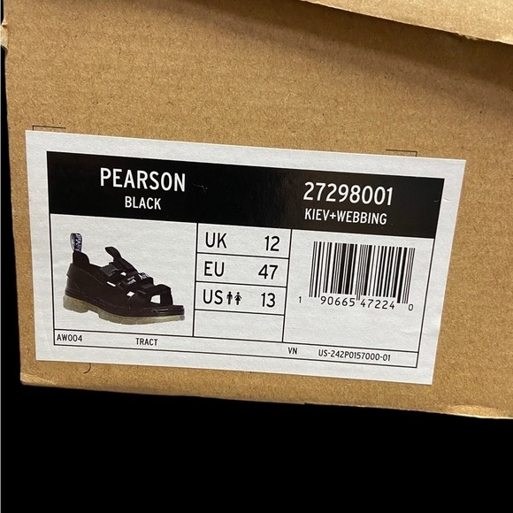 Dr. Martens Pearson Unisex Black Chunky Buckle Sandals NWT​ - Picture 11 of 11